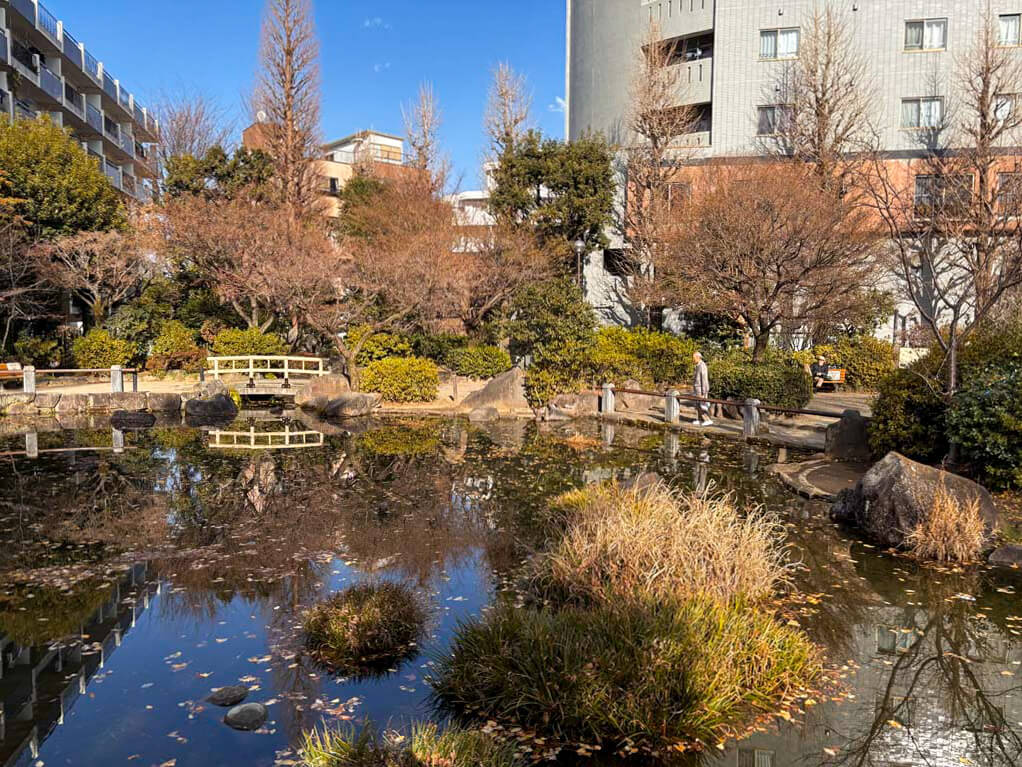 新井薬師公園（あらいやくしこうえん）