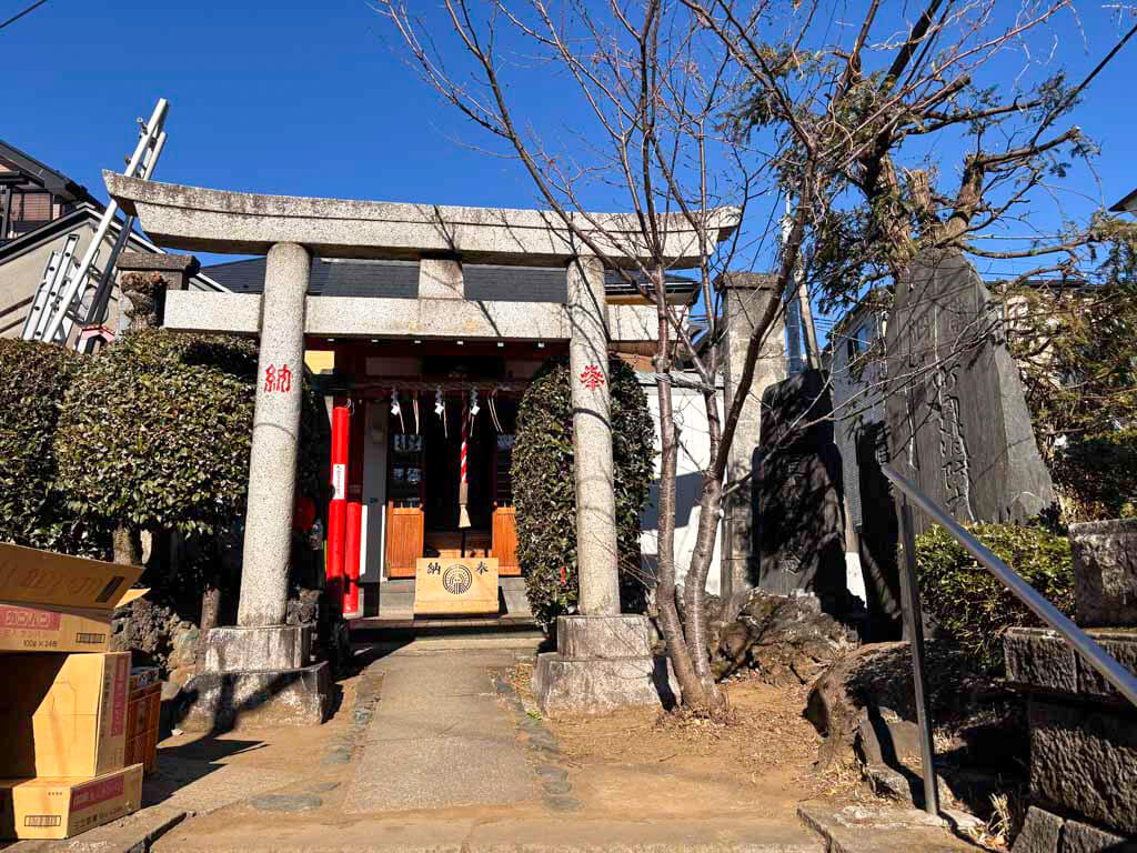 白玉稲荷神社（しらたまいなりじんじゃ）