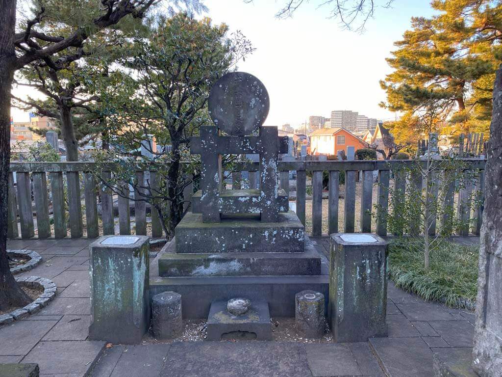 井上円了の墓（いのうええんりょうのはか）