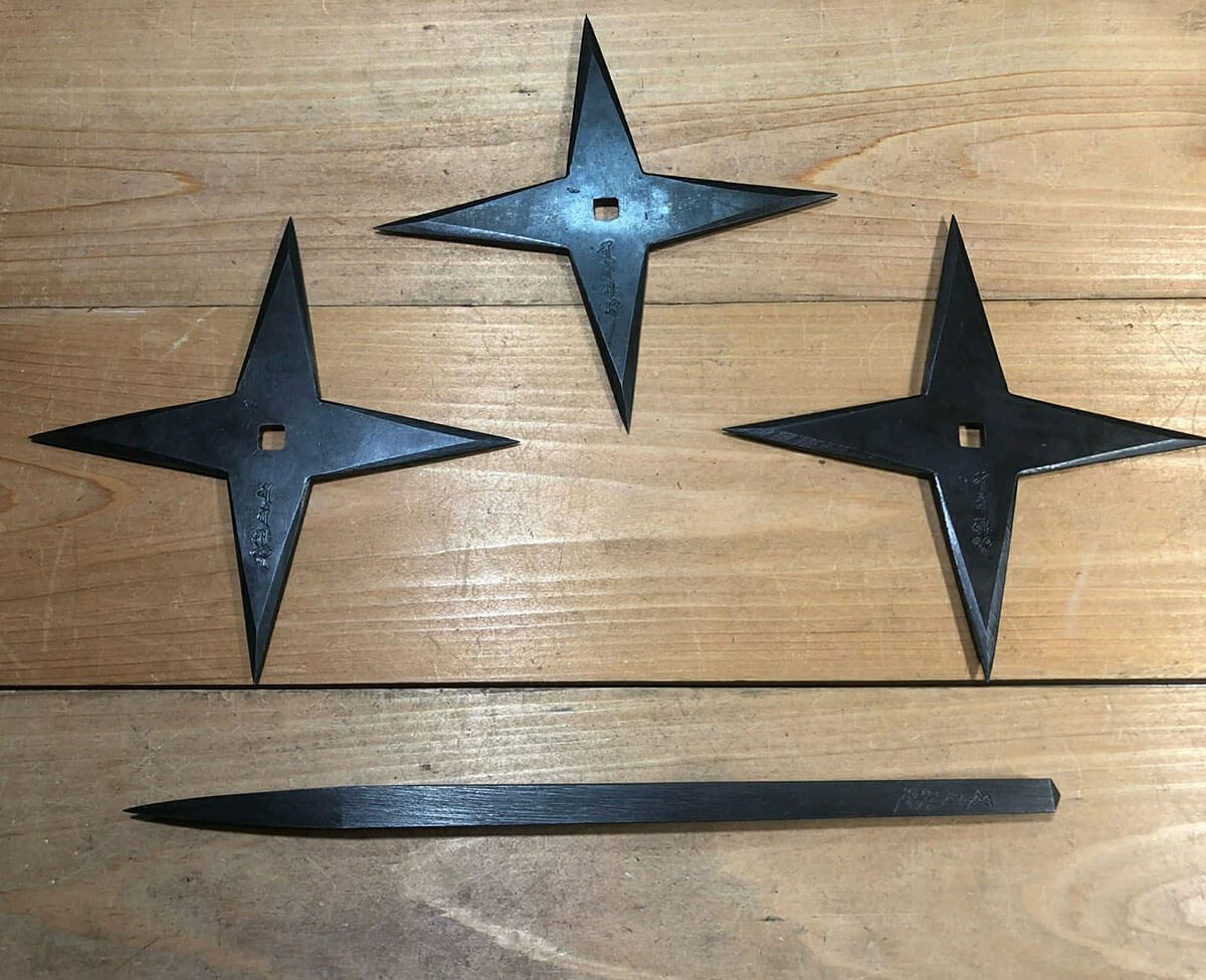 十字手裏剣と棒手裏剣